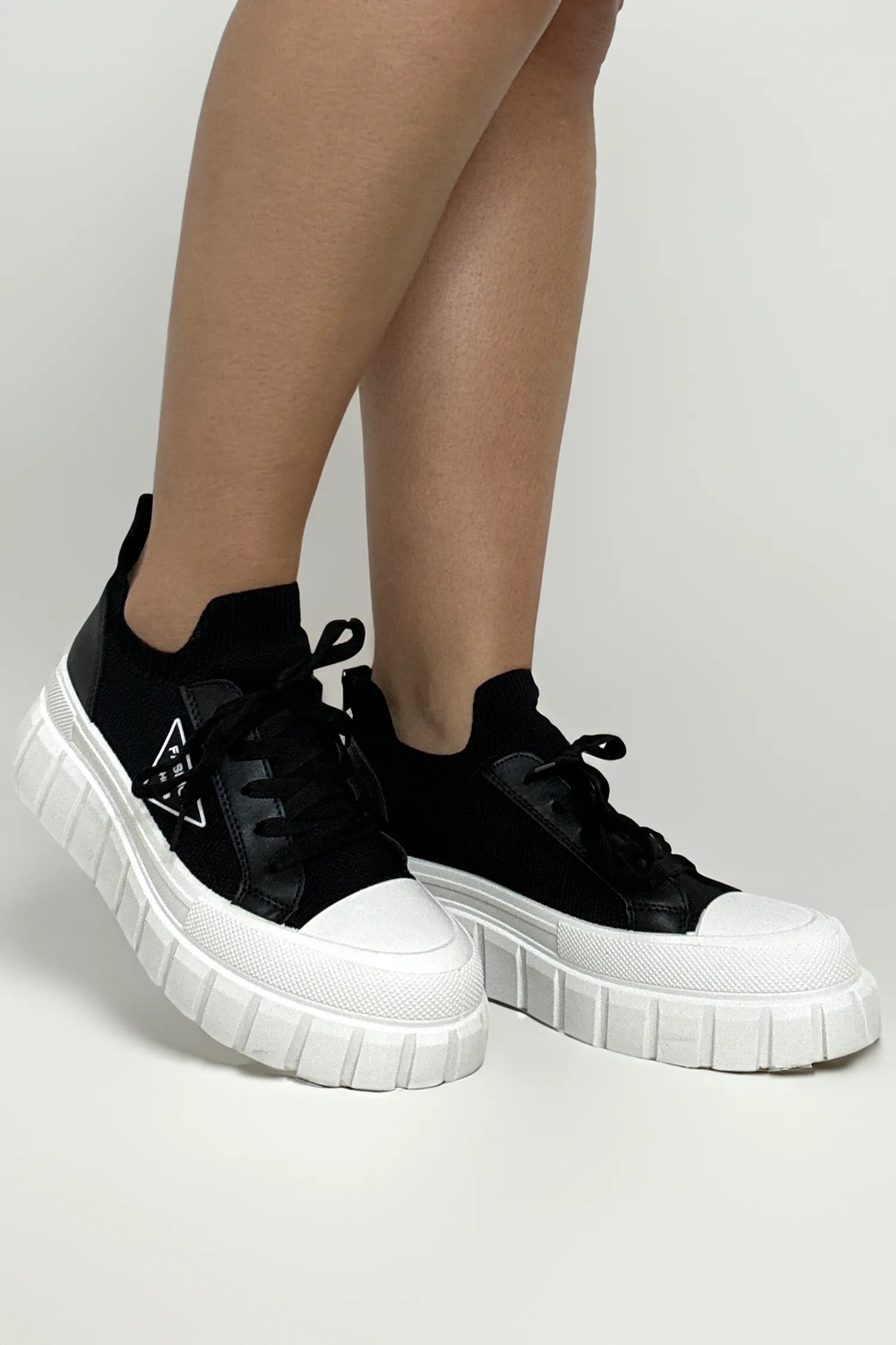 Chunky Sole Lace Up Fashionable Sneakers