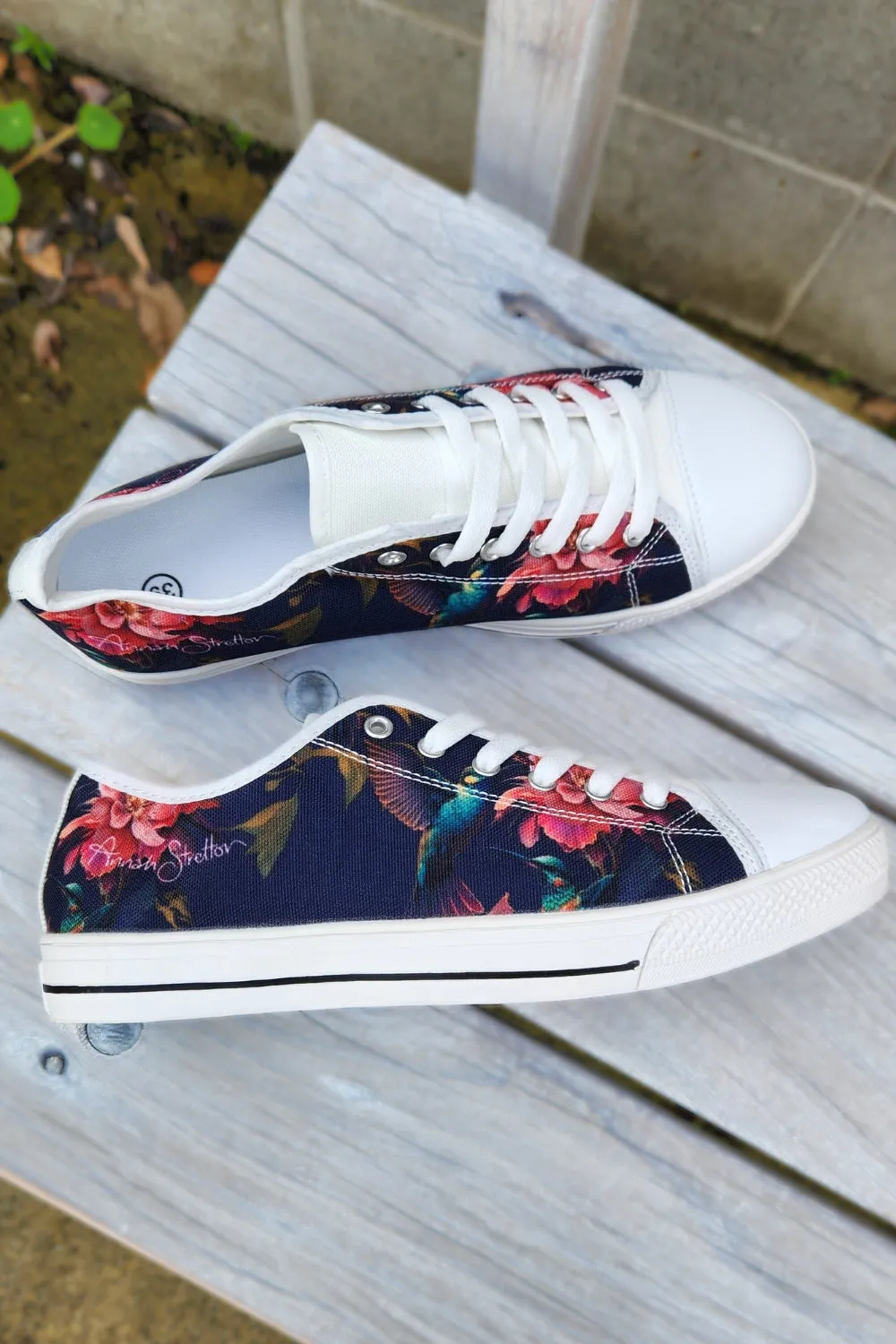 Fantasy Bird Canvas Shoes - Navy