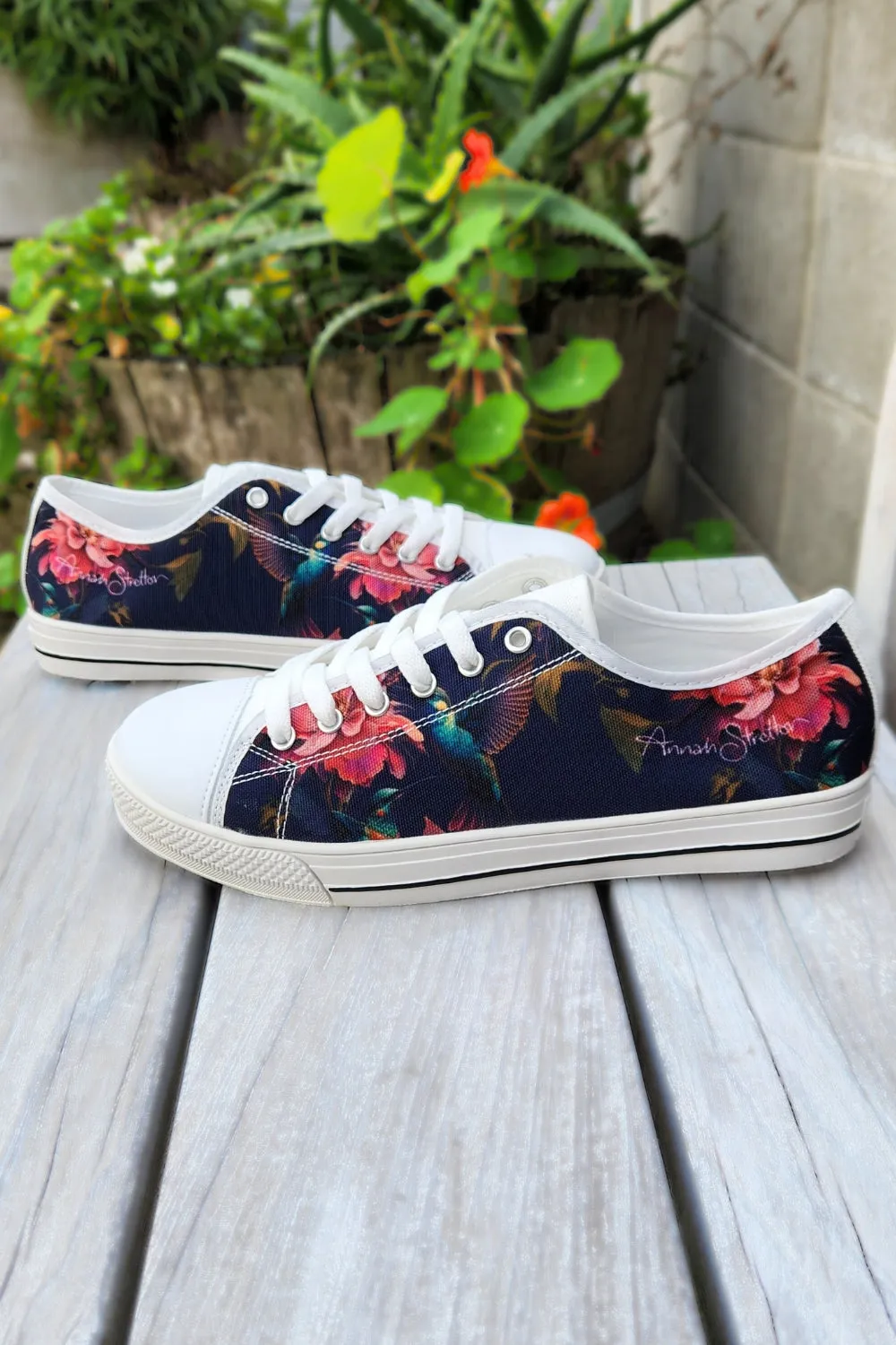 Fantasy Bird Canvas Shoes - Navy