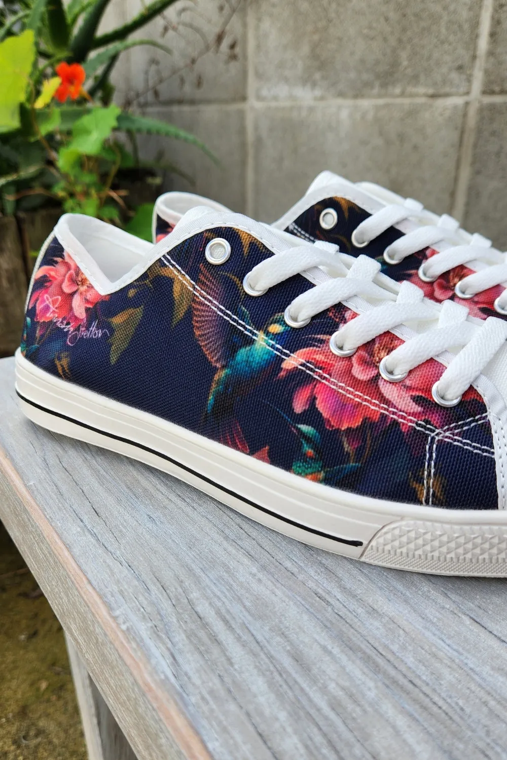 Fantasy Bird Canvas Shoes - Navy