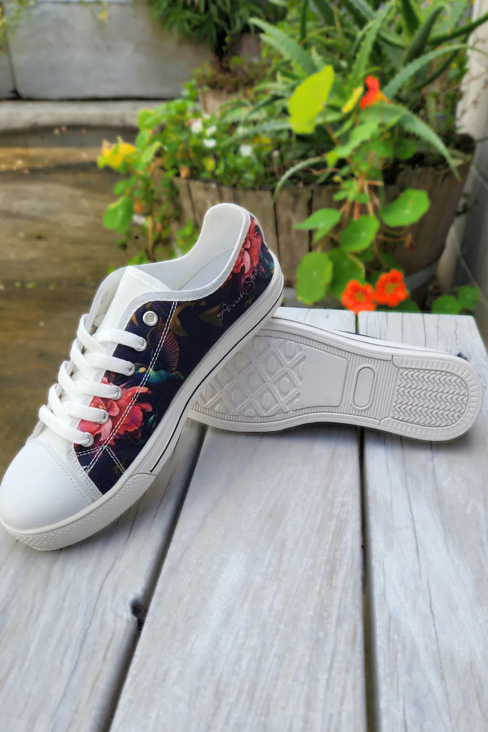 Fantasy Bird Canvas Shoes - Navy