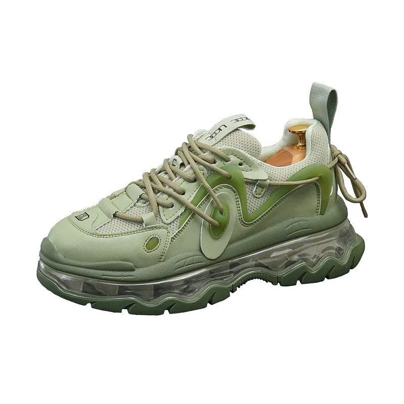 Fashionable athletic shoes