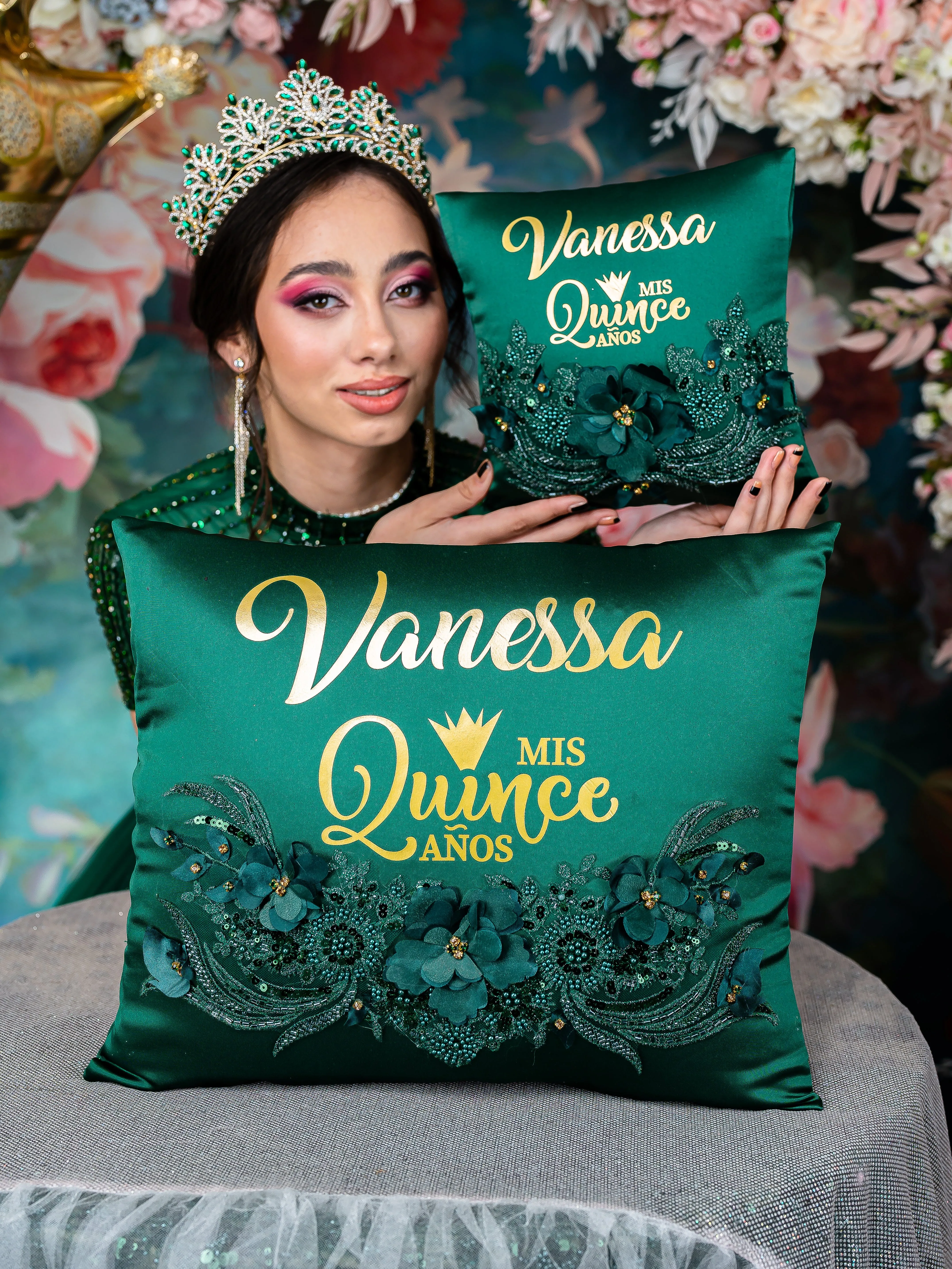 Green quinceanera kneeling pillow, shoes pillow