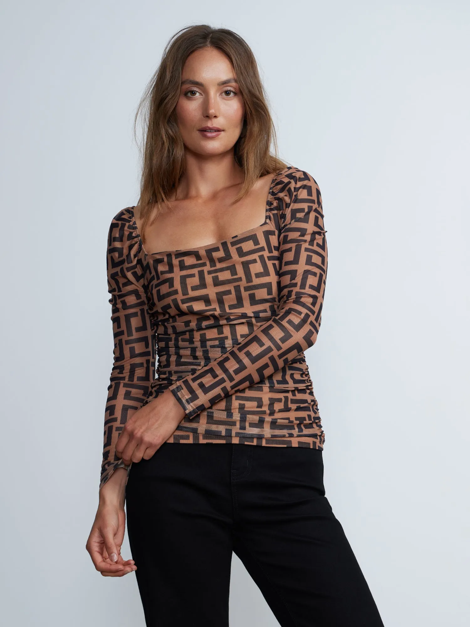 Long Sleeves Ruched Mesh Top