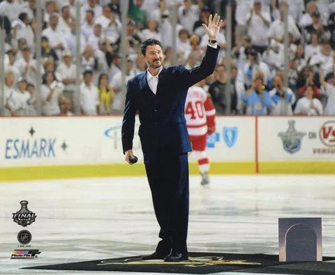 Mario Lemieux Ceremonial Puck Drop Game Three of the 2009 NHL Stanley Cup Finals (#25)