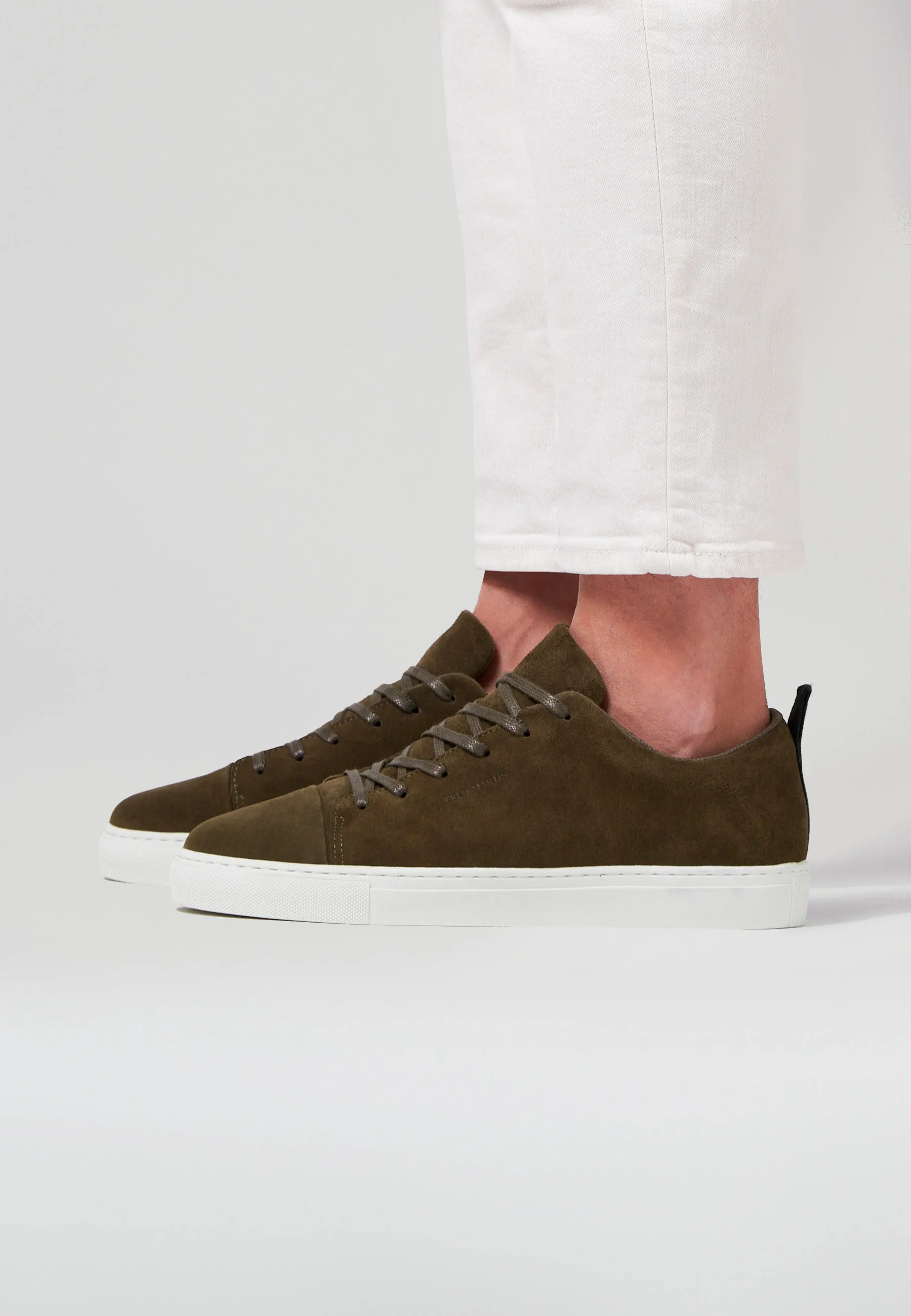 Sneakers - Classic Valetta Khaki Suede