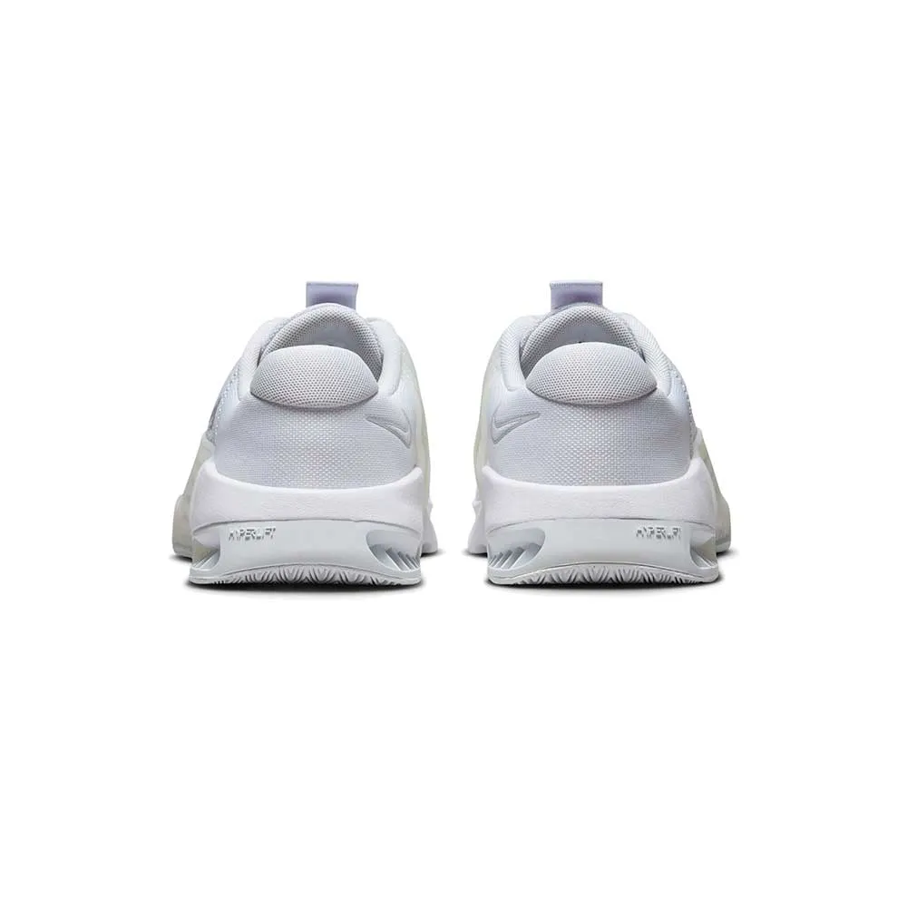 Women's Metcon 9 Runing - White/Pure Platinum - Regular (B)